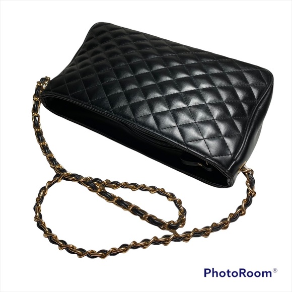 Black quilted vegan leather purse with gold chain straps - Picture 9 of 9
